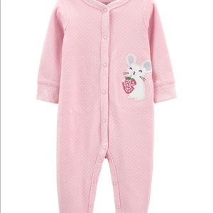 Carter’s baby clothes